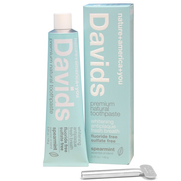 plastic free toothpaste by Davids